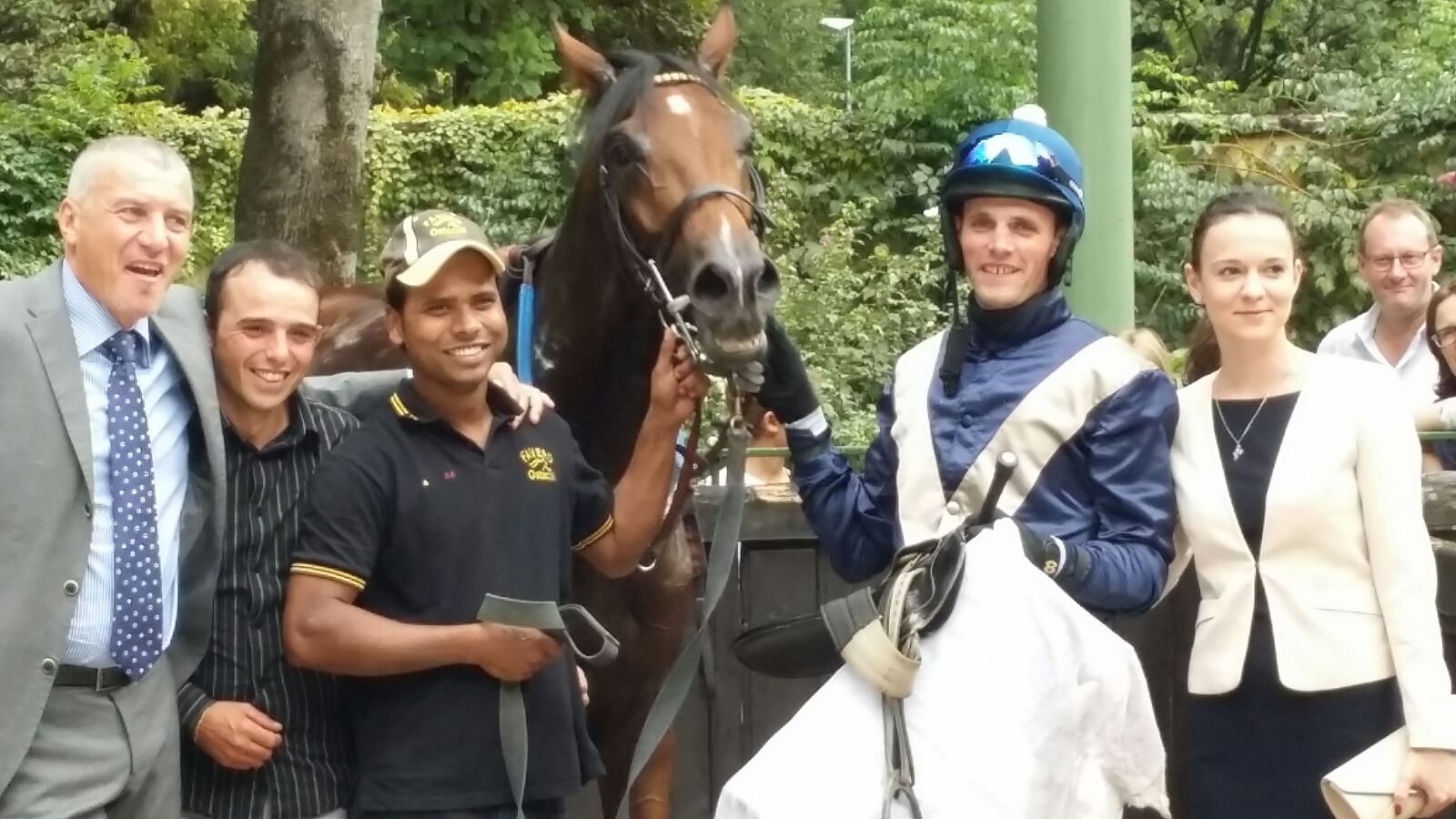 Merano. Fra i tre anni bell’assunto dell’esordiente De Aguilar. Fra gli anziani in steeple si toglie la qualifica di maiden il costante Mighty Mambo. L’inglese Thomas Garner vince la sua prima corsa in Italia in sella a Morning Star