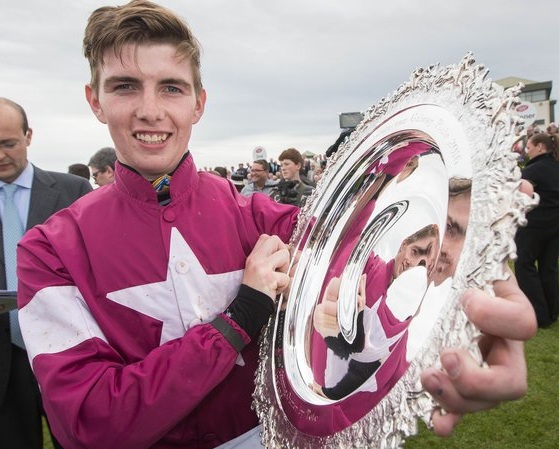 Irlanda. Domenica il Coral Leopardstown Handicap Chase con Gordon Elliott e Giggistown in pole position. Nelle Hurdle torna in pista Heartbreak City secondo nella Melbourne Cup, che Martin affida al giovane Donagh Meyler