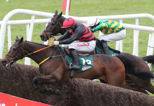 IRLANDA. Pinkerton vince un durissimo Galway Plate. Interpretato perfettamente da Donagh Meyler, l’allievo di Noel Meade ha preceduto Duffle Coat e Zanahiyr, out il detentore della corsa Ash Tree Meadow